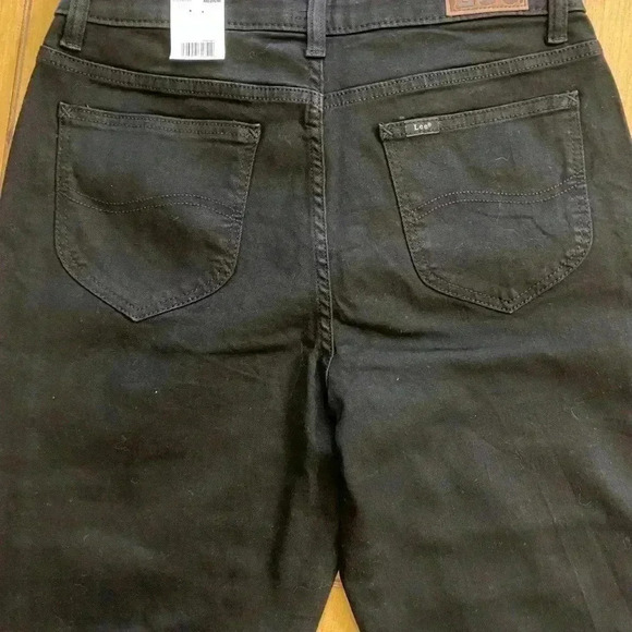 New Lee Mid Rise Capri Black size 10M - Picture 7 of 8